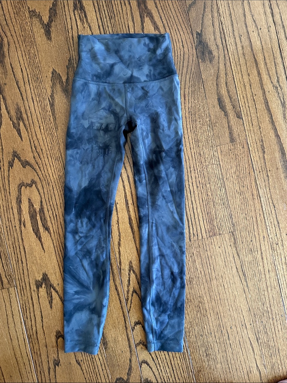 Like new! Lululemon Wunder Train HR pant 25” size 0 diamond dye pitch grey